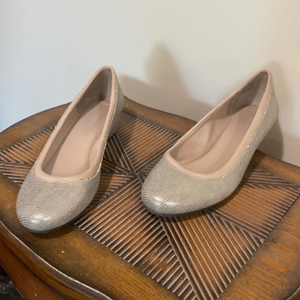 EasySpirit brand, Comfy loafers